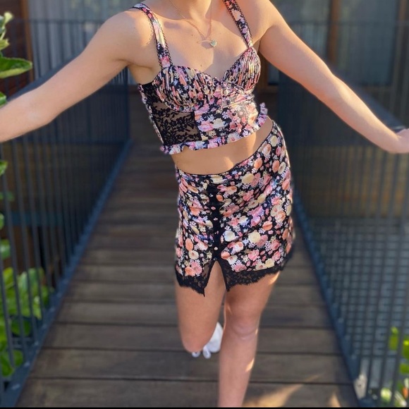 FOR LOVE & LEMONS Gardenia Skirt - Picture 7 of 15